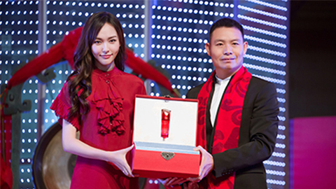 中国美正当红，，雀魂A股上市，，，引领新时代